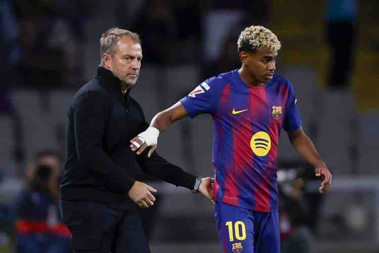 每体:弗里克对裁判几次判罚颇有微词 德容遭嘘 库库不受欢迎